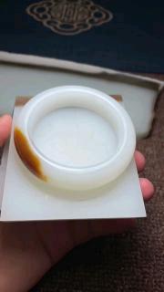 和田玉顶级红糖手镯片料....可定制!