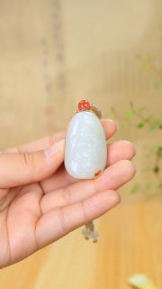 精品和田玉白玉俏色挂件玉质温润 油性十足 雕工精