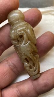 辽金元代的碧玉,尤其是来自和田的和田玉,在中国历史上一直备受推崇
